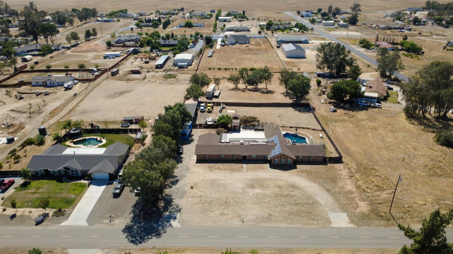 16448 Monreal Rd, Madera, CA 93636
