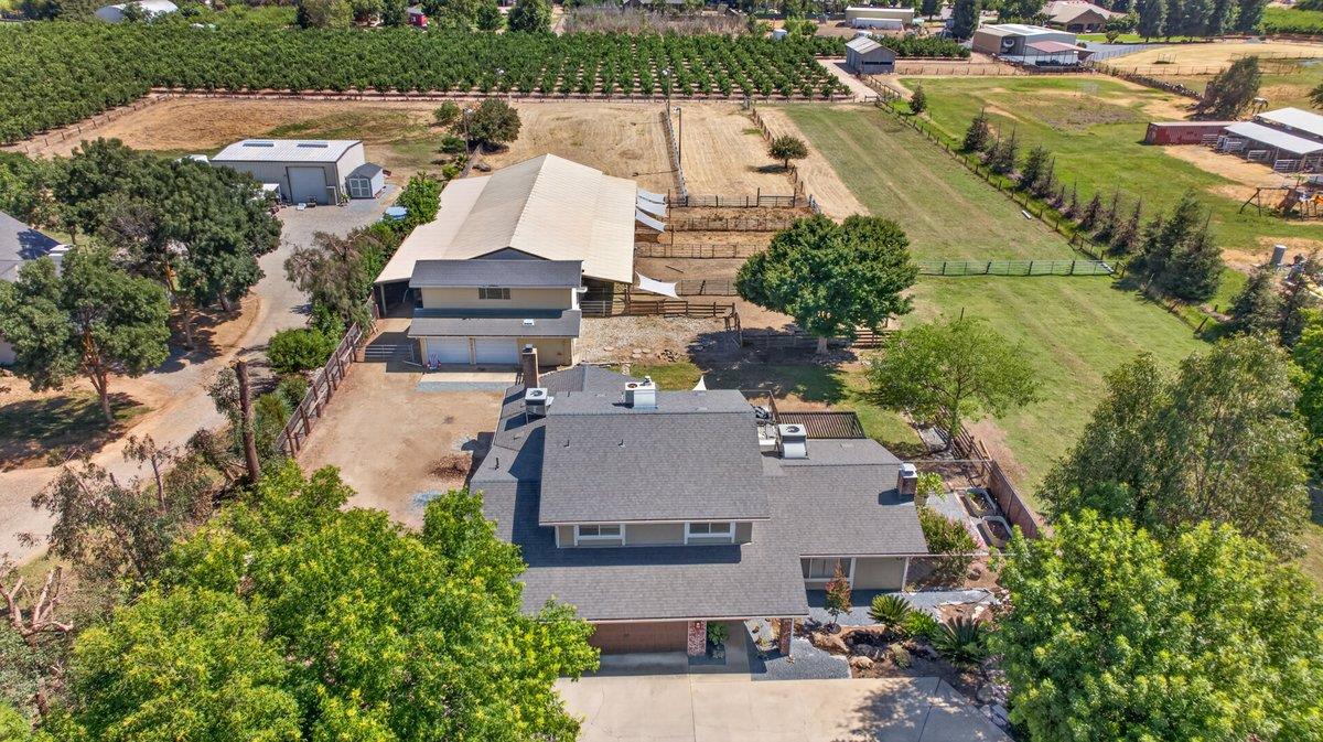 11839 E Ashlan Ave, Sanger, CA 93657