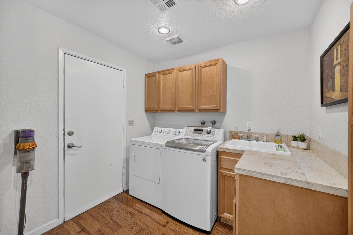 11839 E Ashlan Ave, Sanger, CA 93657