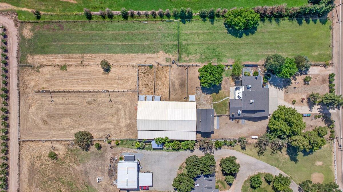 11839 E Ashlan Ave, Sanger, CA 93657