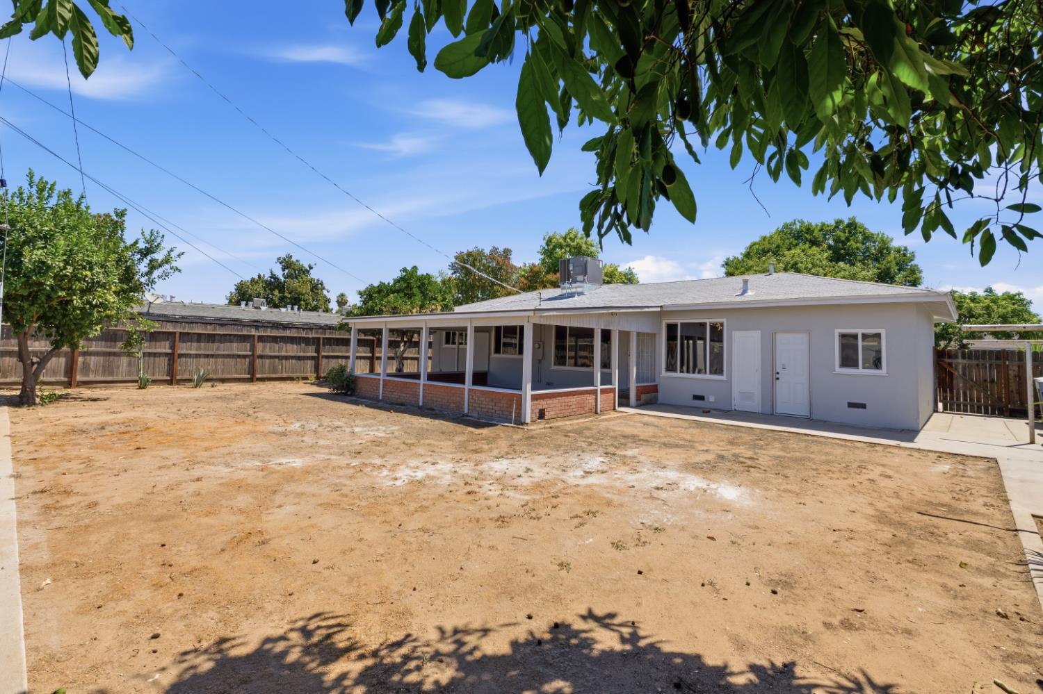 3631 N Effie St, Fresno, CA 93726