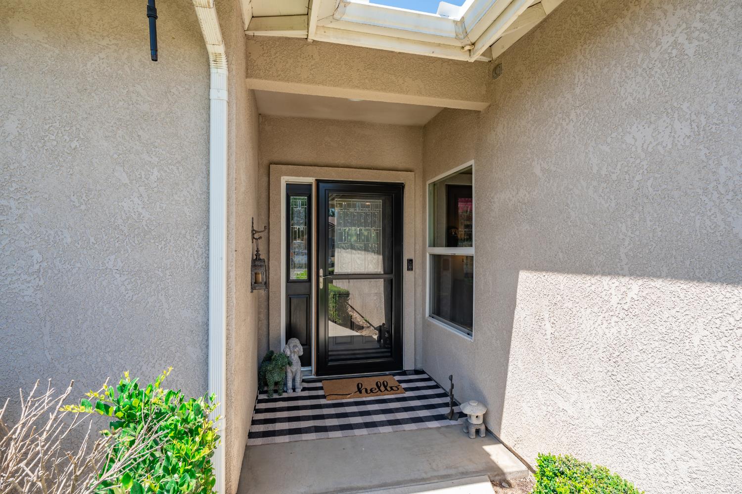 1980 Academy Ave, Tulare, CA 93274