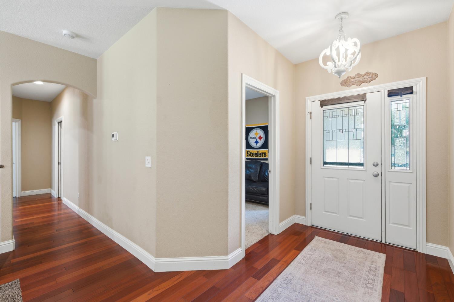 1980 Academy Ave, Tulare, CA 93274