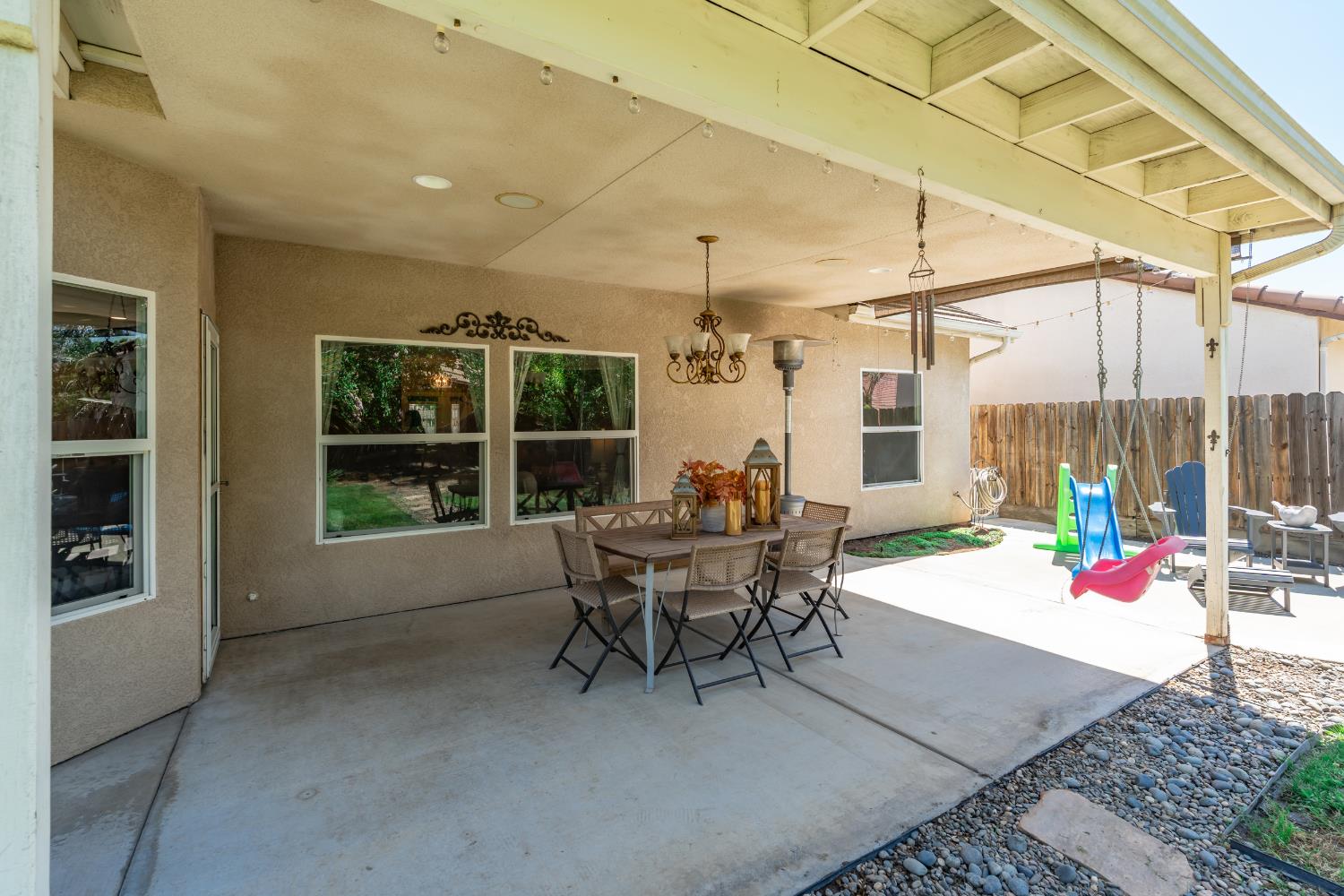 1980 Academy Ave, Tulare, CA 93274