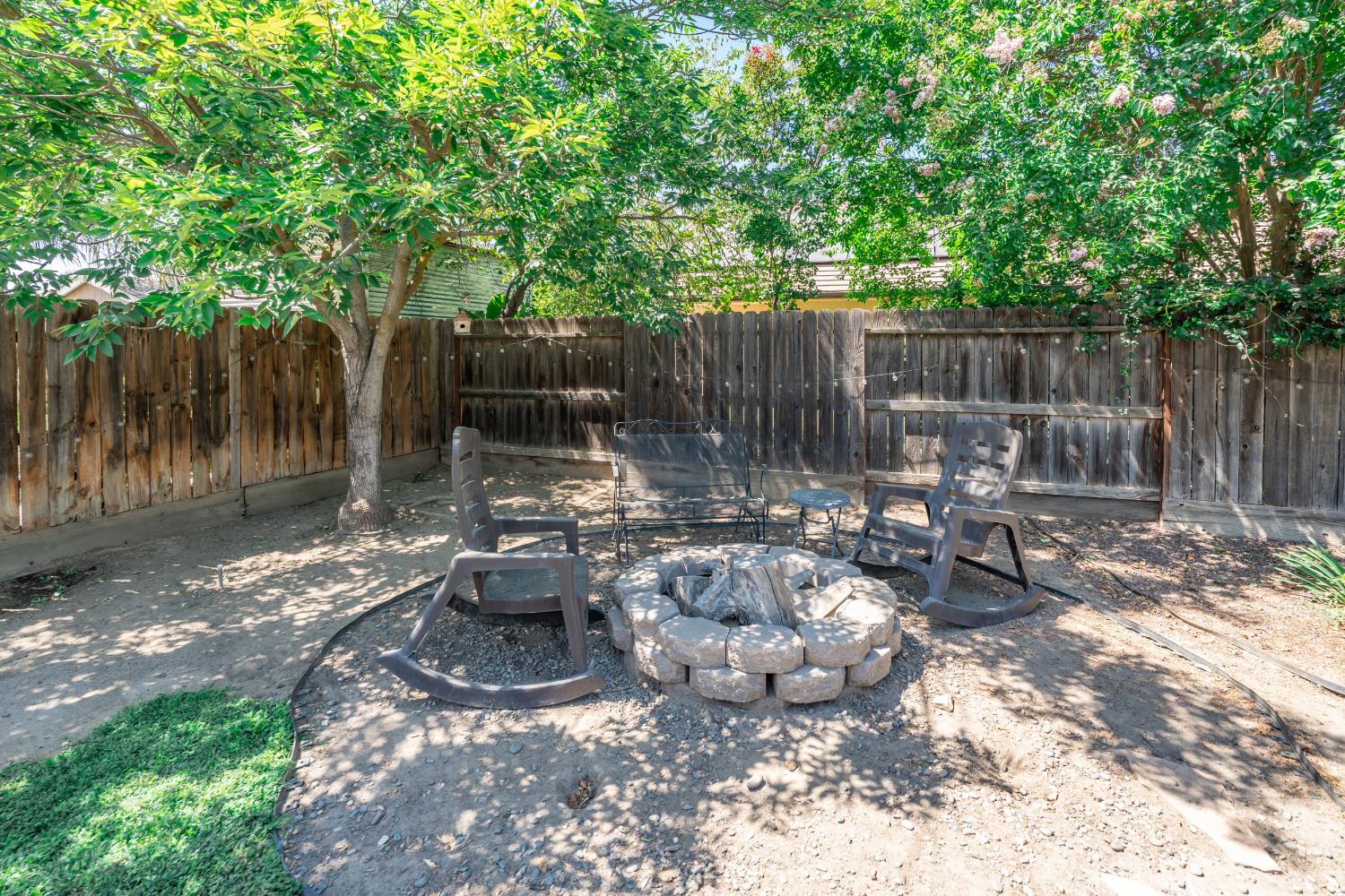 1980 Academy Ave, Tulare, CA 93274