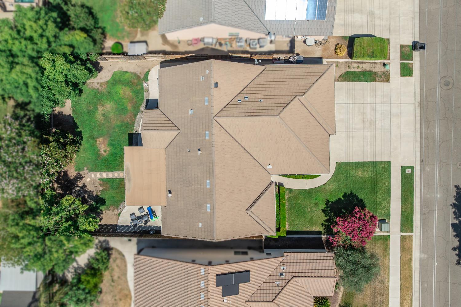 1980 Academy Ave, Tulare, CA 93274