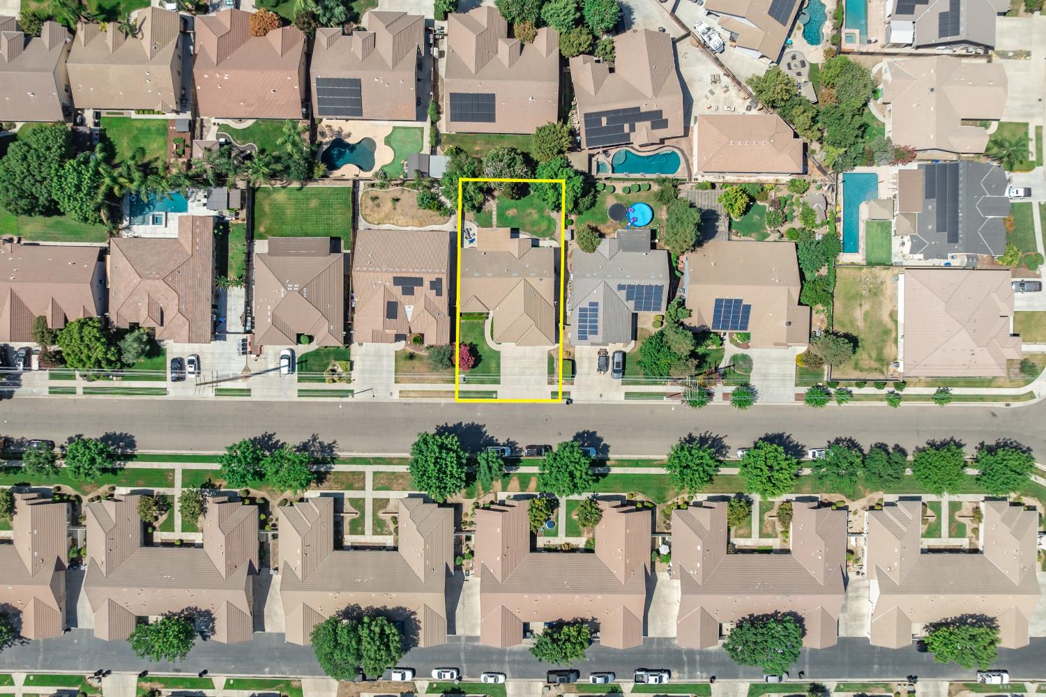 1980 Academy Ave, Tulare, CA 93274