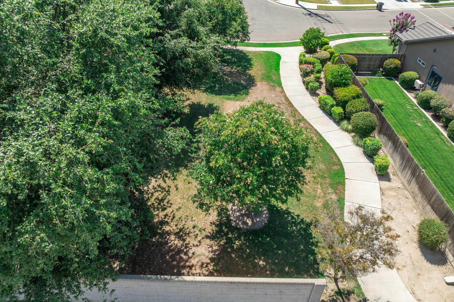 1980 Academy Ave, Tulare, CA 93274