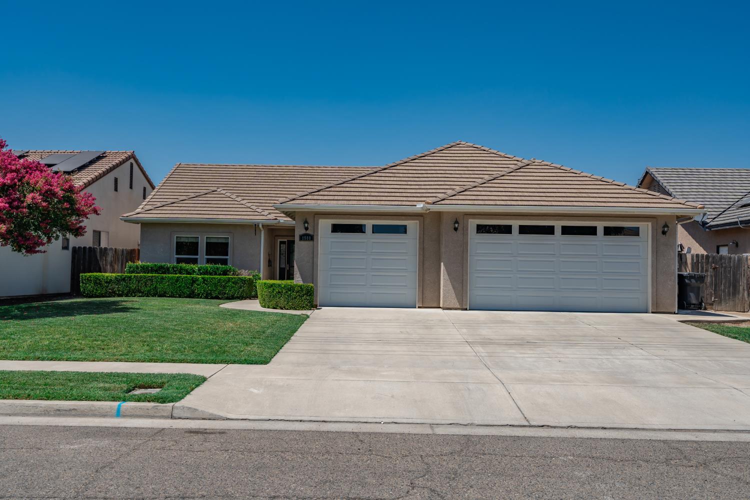 1980 Academy Ave, Tulare, CA 93274