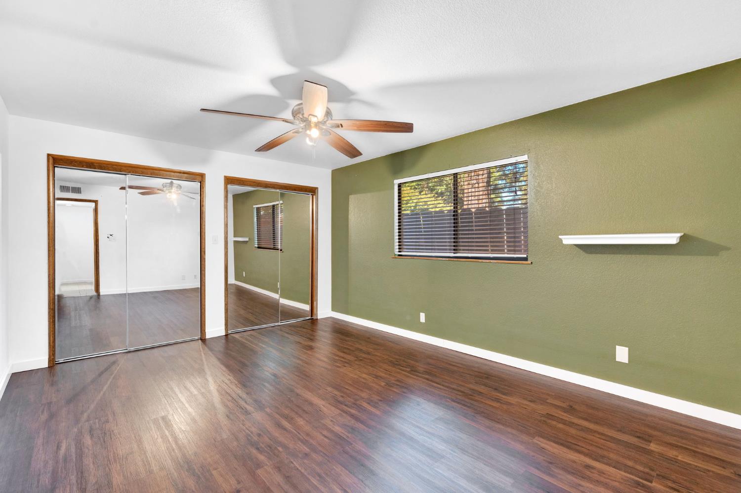 1661 E Fallbrook Ave, Fresno, CA 93720