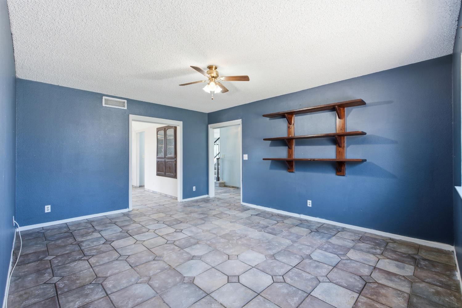 1335 Ramona Ave, Clovis, CA 93612