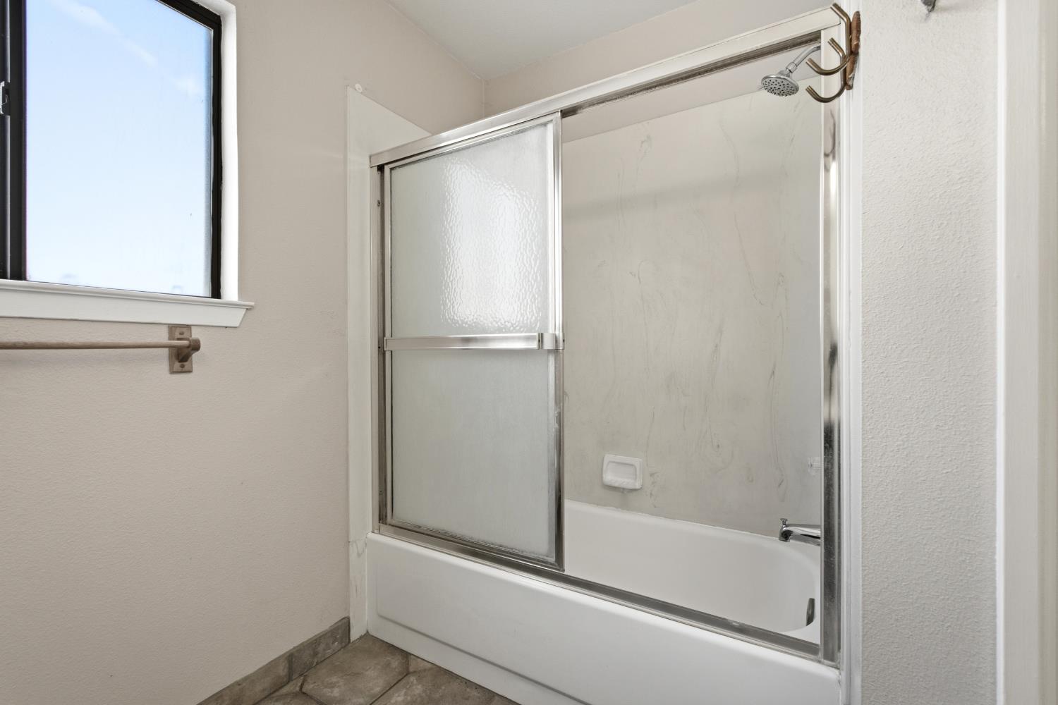 1335 Ramona Ave, Clovis, CA 93612