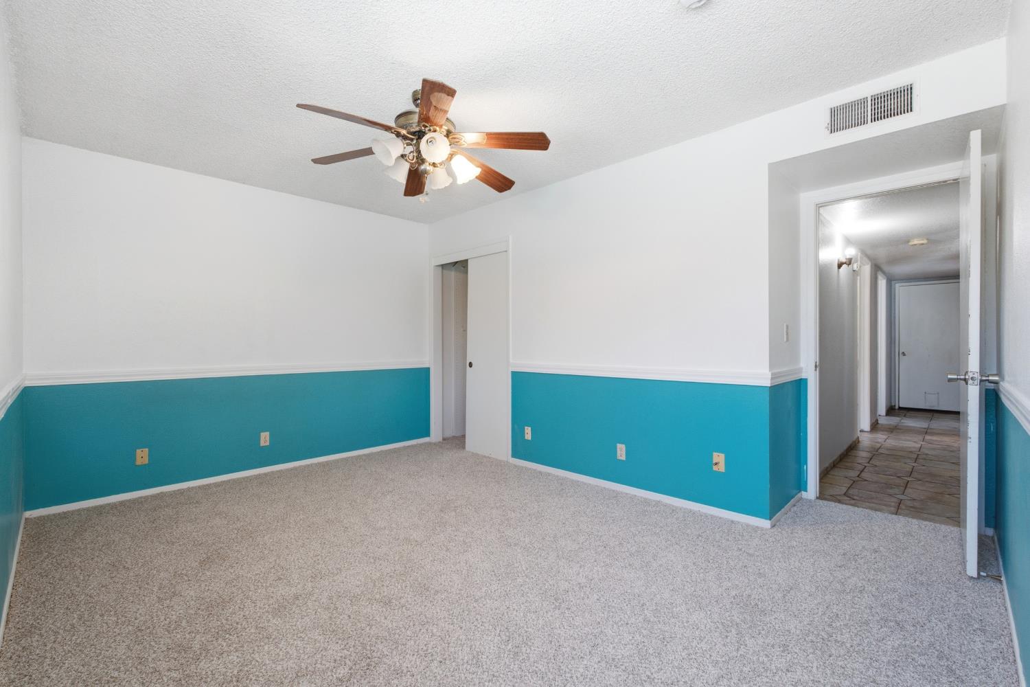 1335 Ramona Ave, Clovis, CA 93612