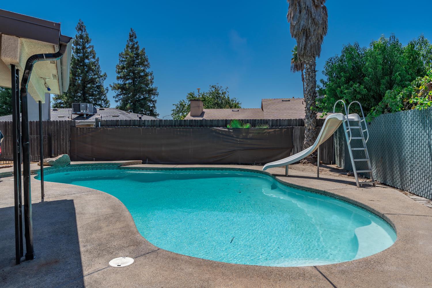 1335 Ramona Ave, Clovis, CA 93612