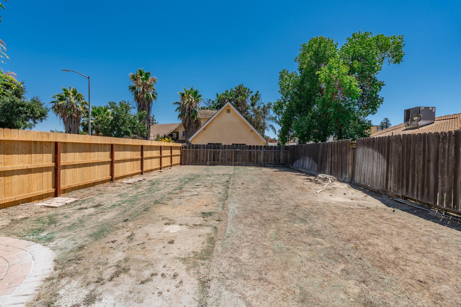 1335 Ramona Ave, Clovis, CA 93612