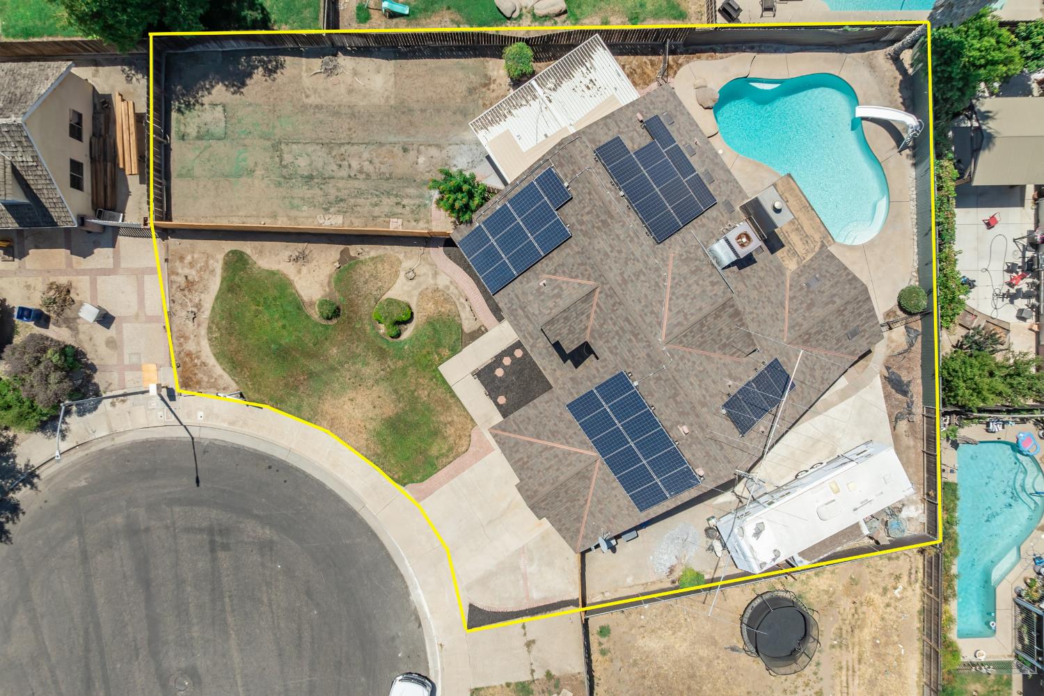 1335 Ramona Ave, Clovis, CA 93612