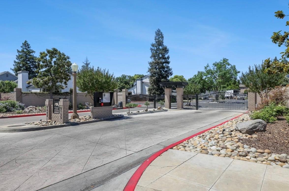 8665 N Cedar Ave #116, Fresno, CA 93720