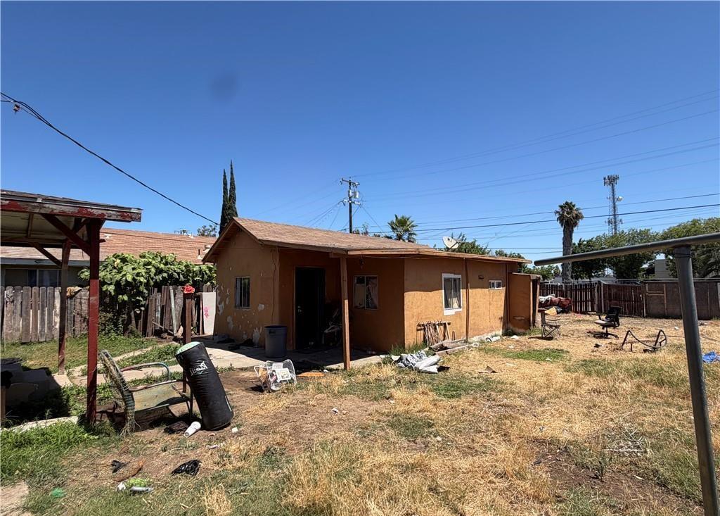 711 S G, Madera, CA 93637