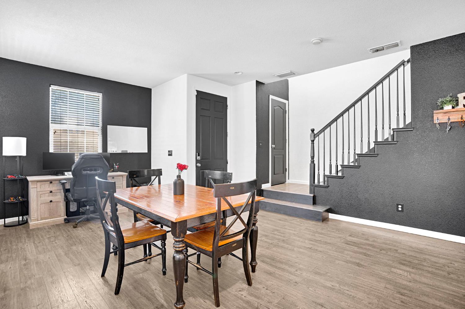967 Papaya St, Madera, CA 93638