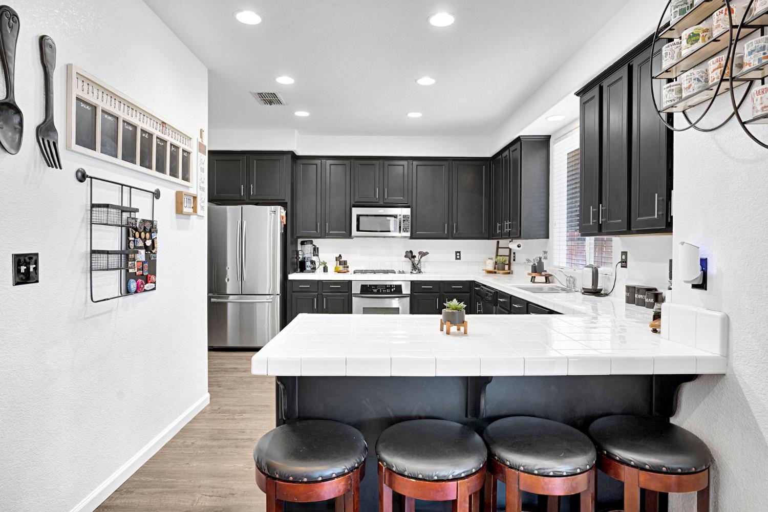 967 Papaya St, Madera, CA 93638
