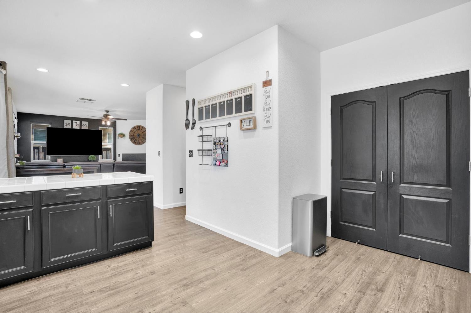 967 Papaya St, Madera, CA 93638