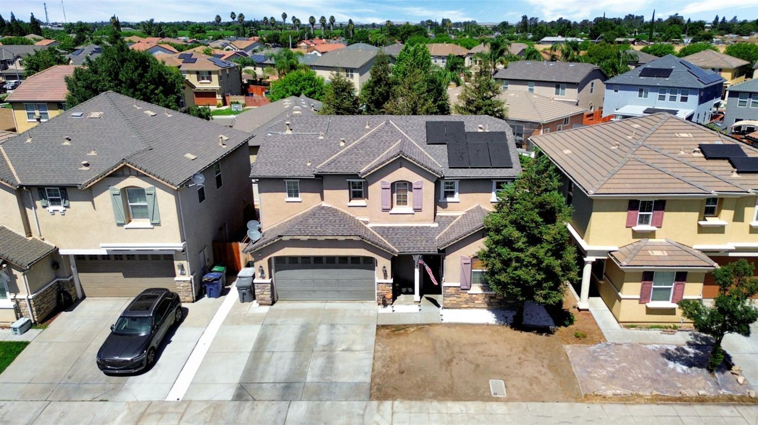 967 Papaya St, Madera, CA 93638