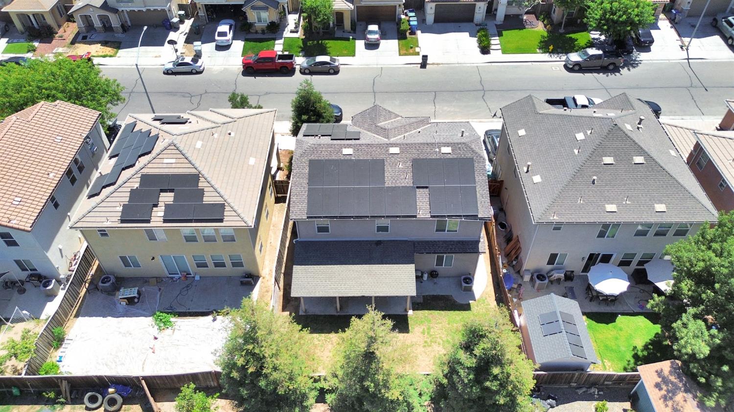 967 Papaya St, Madera, CA 93638