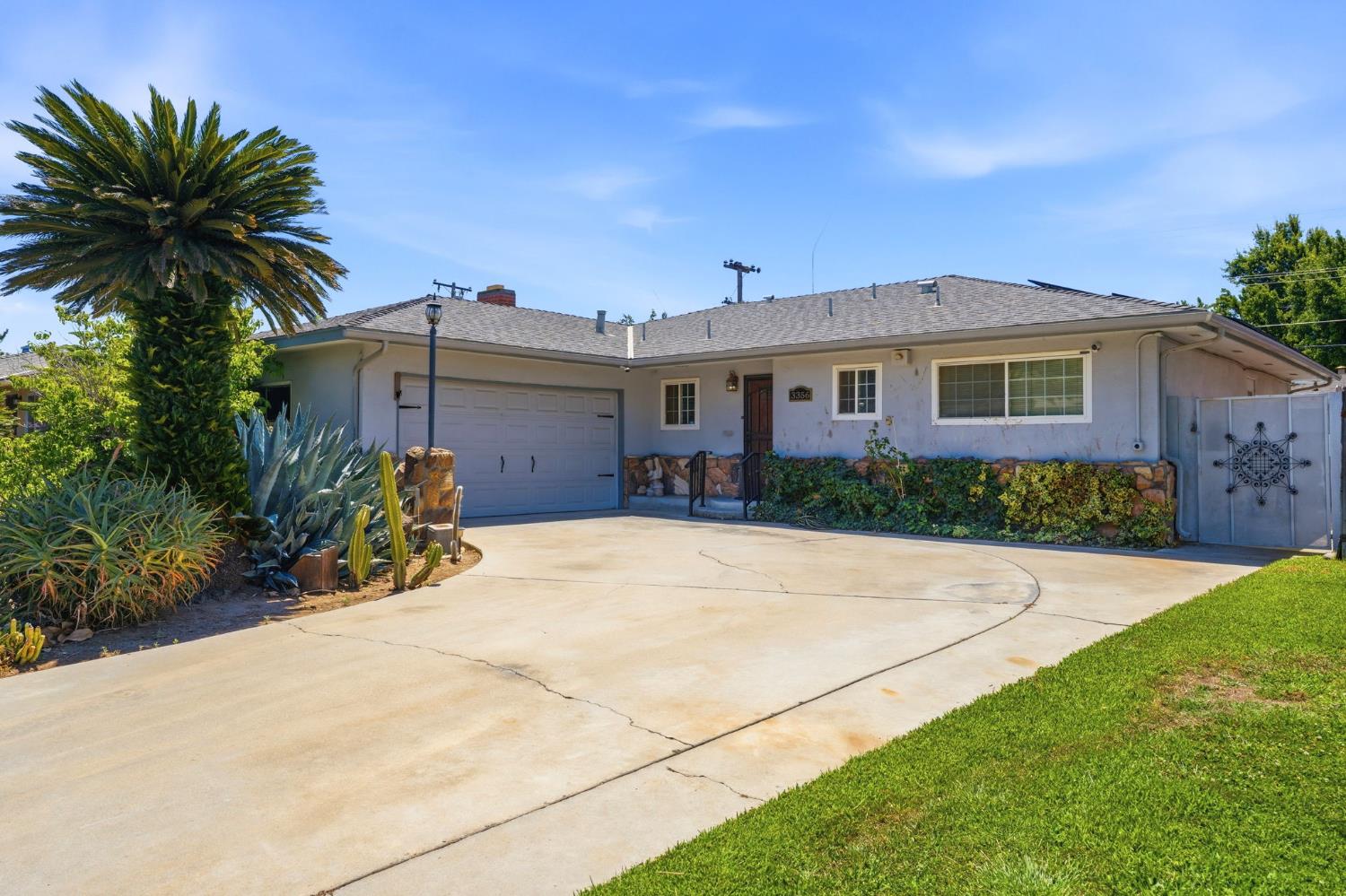 3356 E Pontiac Way, Fresno, CA 93726