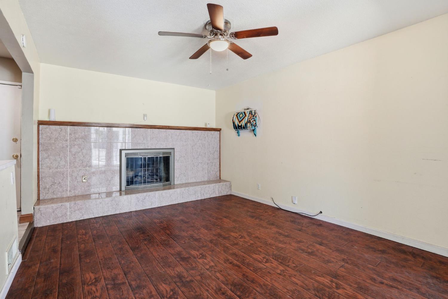 3356 E Pontiac Way, Fresno, CA 93726