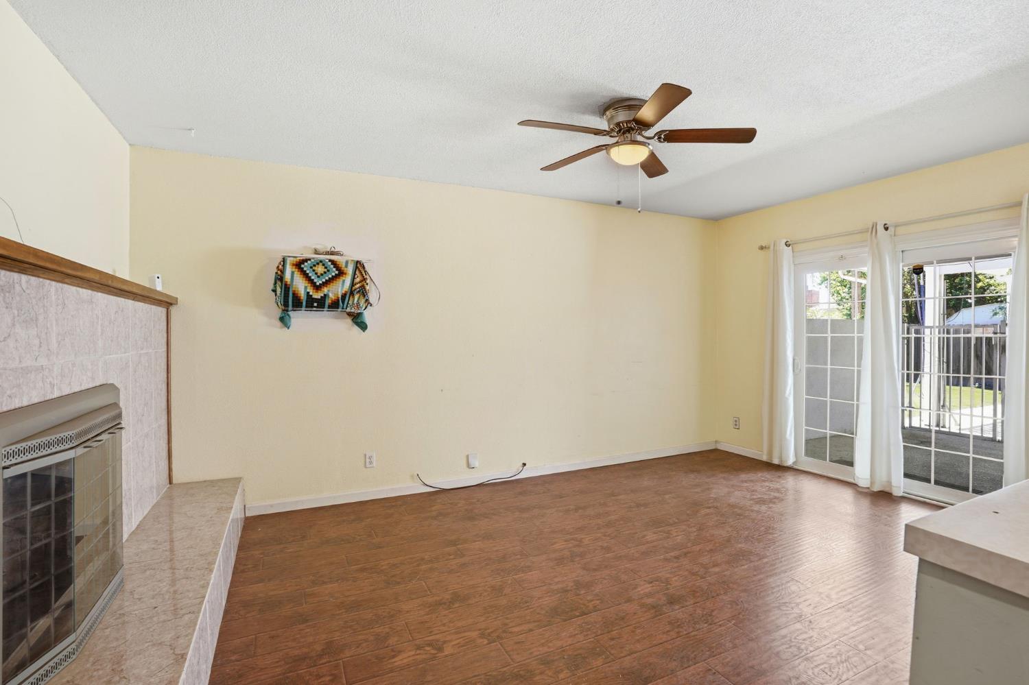 3356 E Pontiac Way, Fresno, CA 93726