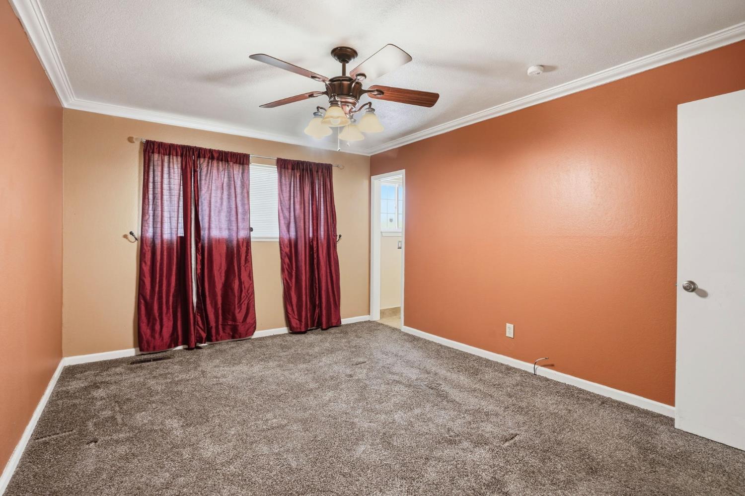 3356 E Pontiac Way, Fresno, CA 93726