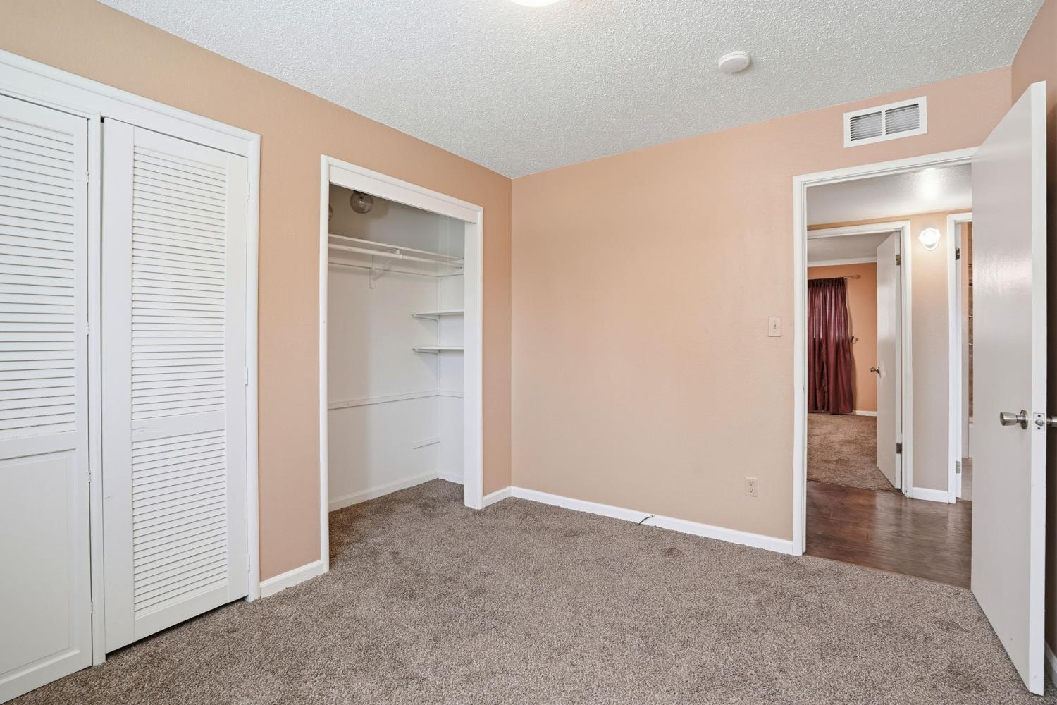 3356 E Pontiac Way, Fresno, CA 93726