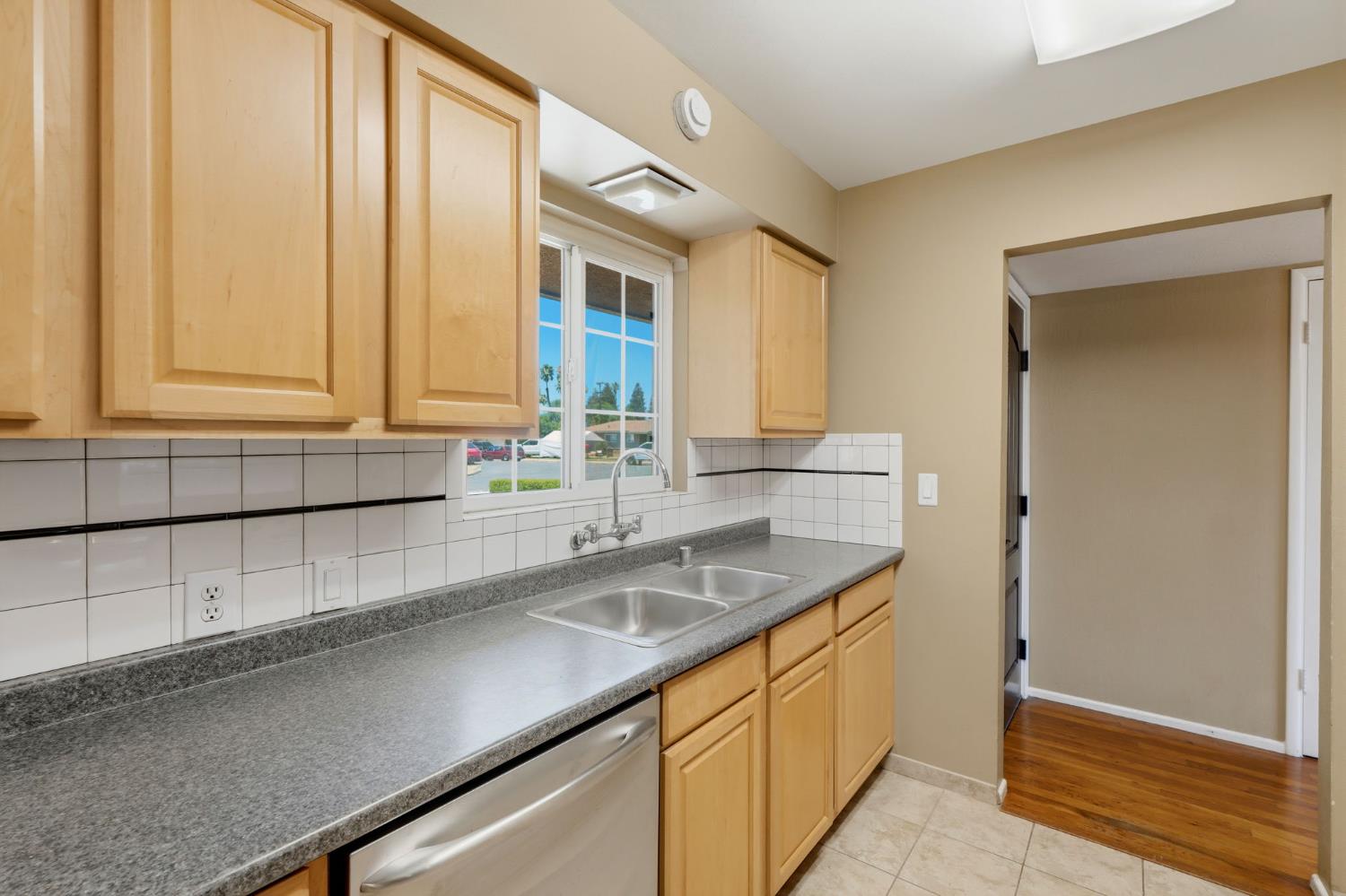 313 N 2Nd St, Fowler, CA 93625