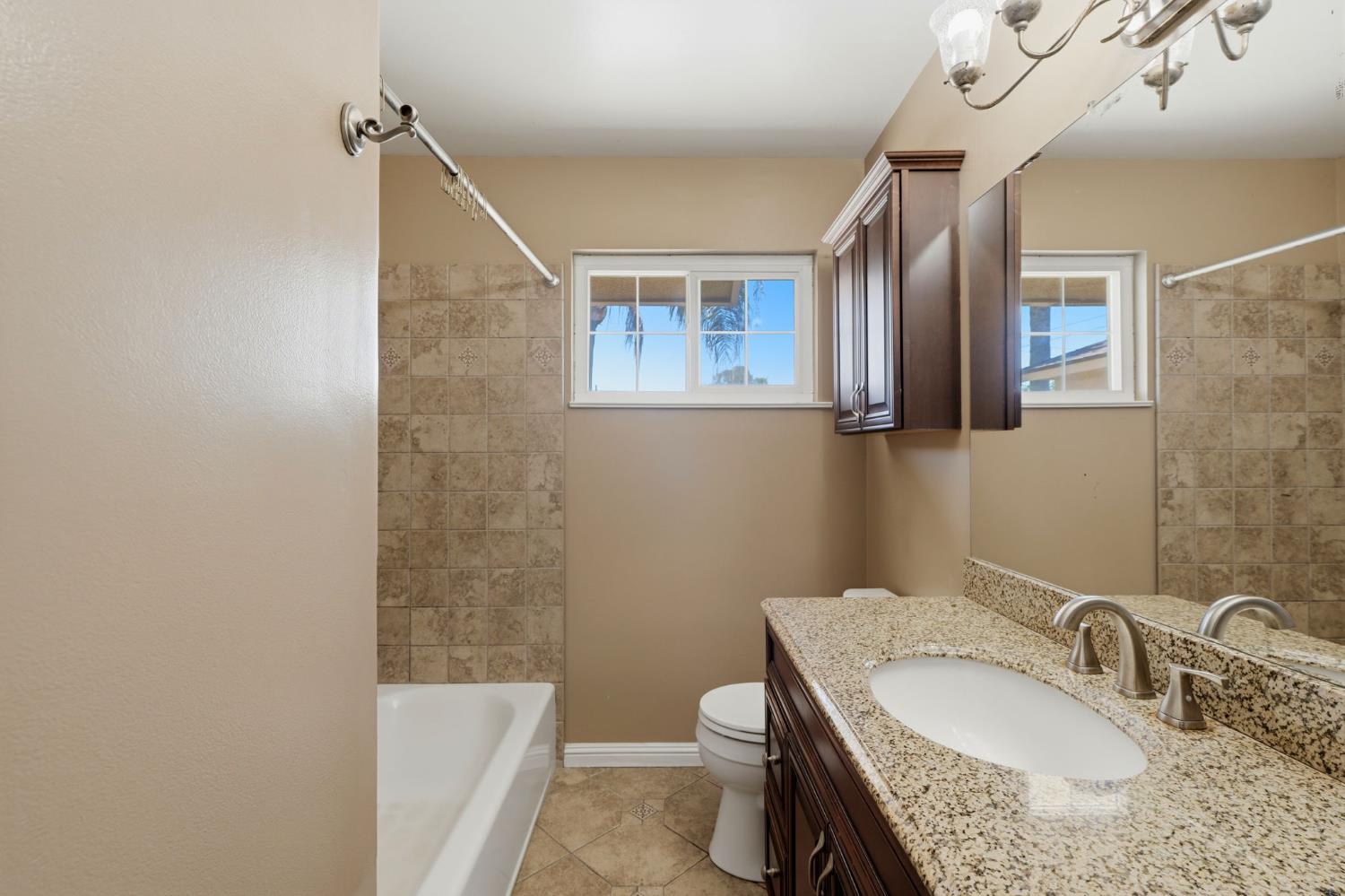 313 N 2Nd St, Fowler, CA 93625