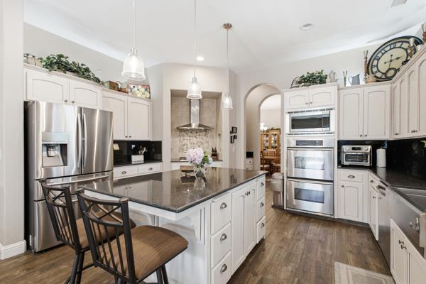 1697 N Jasmine Ave, Clovis, CA 93619
