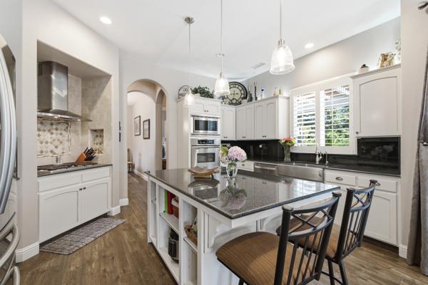 1697 N Jasmine Ave, Clovis, CA 93619