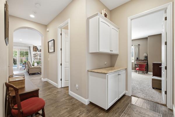 1697 N Jasmine Ave, Clovis, CA 93619
