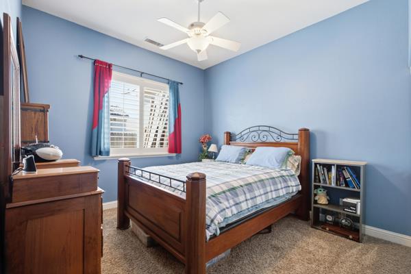 1697 N Jasmine Ave, Clovis, CA 93619