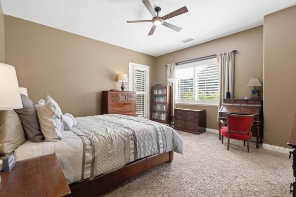 1697 N Jasmine Ave, Clovis, CA 93619