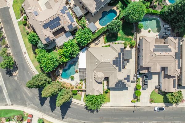 1697 N Jasmine Ave, Clovis, CA 93619