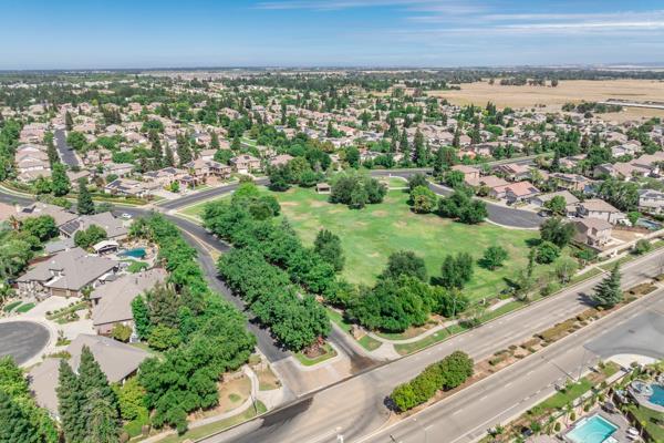 1697 N Jasmine Ave, Clovis, CA 93619