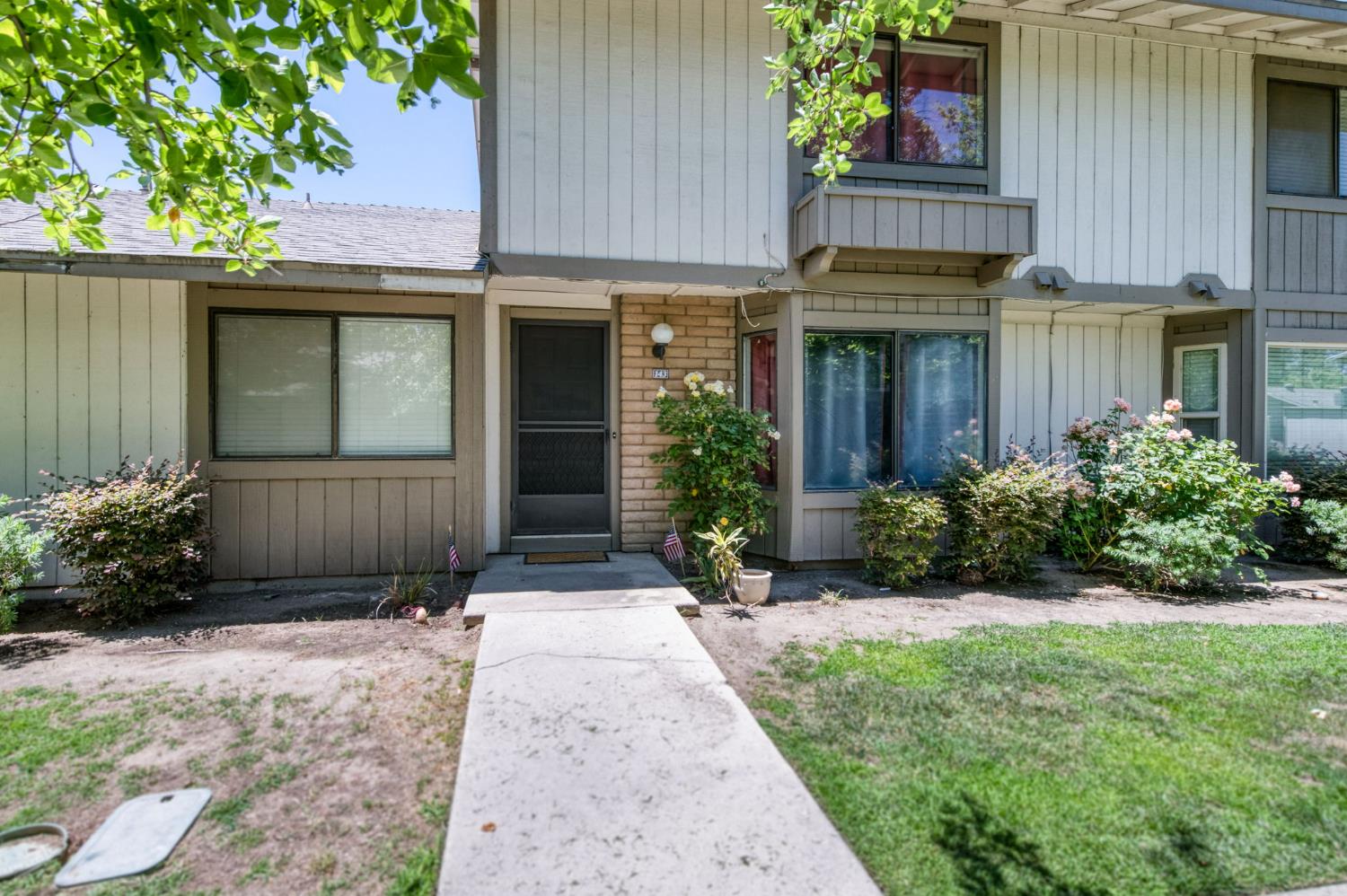 4757 N Woodrow Ave #143, Fresno, CA 93726