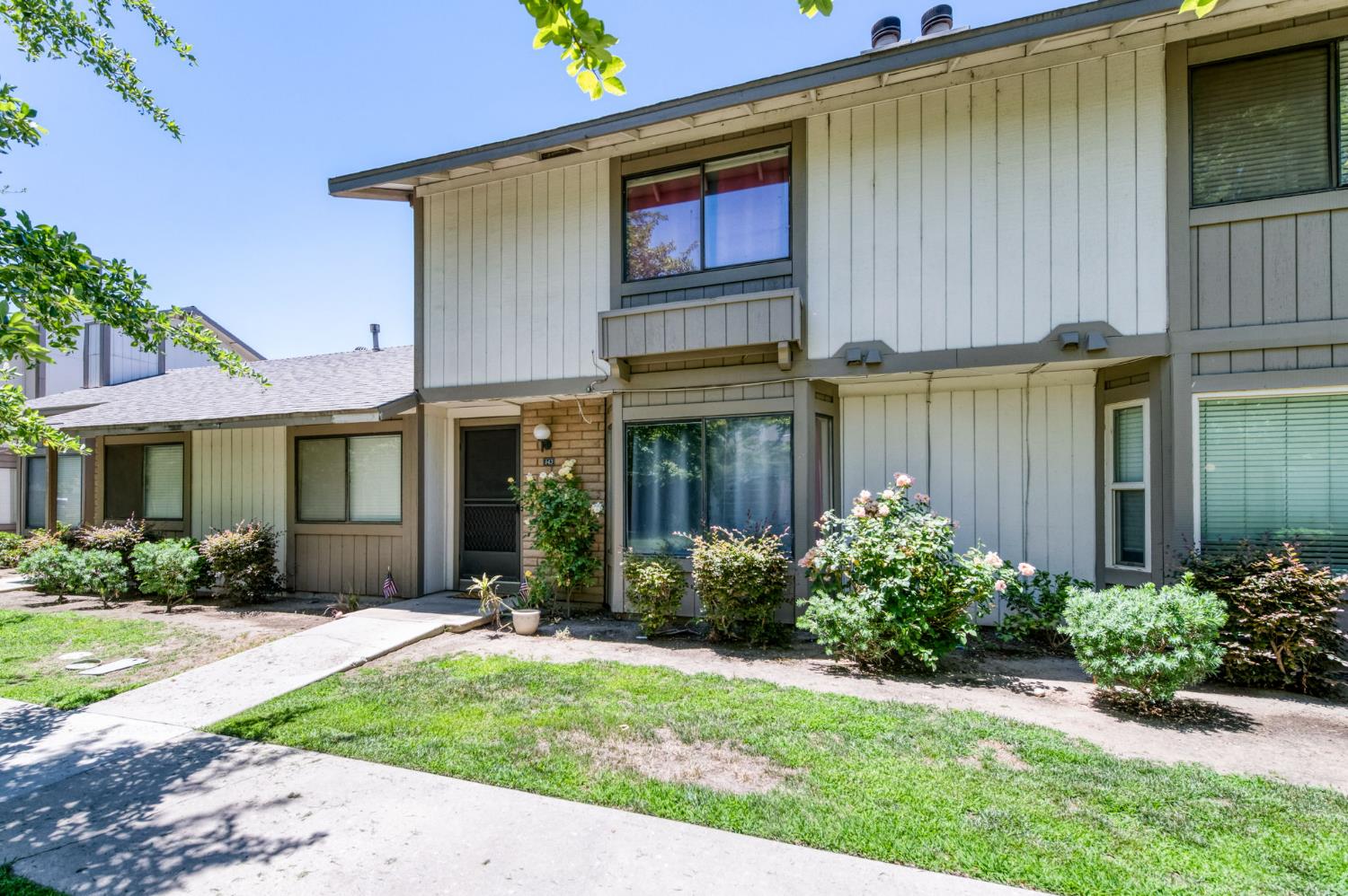 4757 N Woodrow Ave #143, Fresno, CA 93726