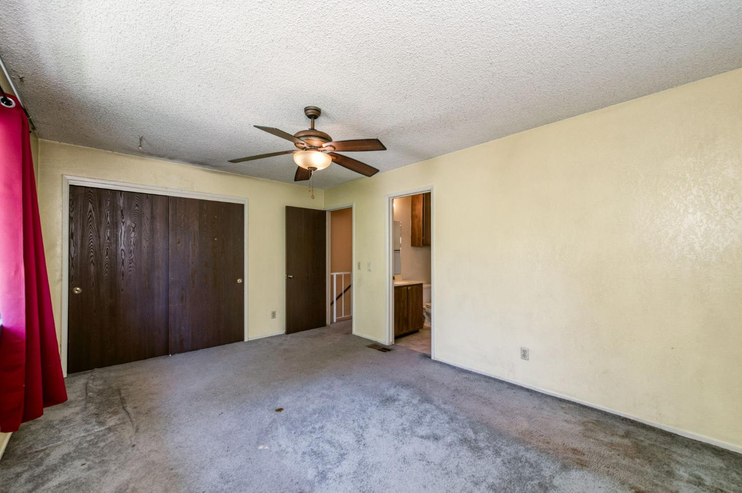 4757 N Woodrow Ave #143, Fresno, CA 93726
