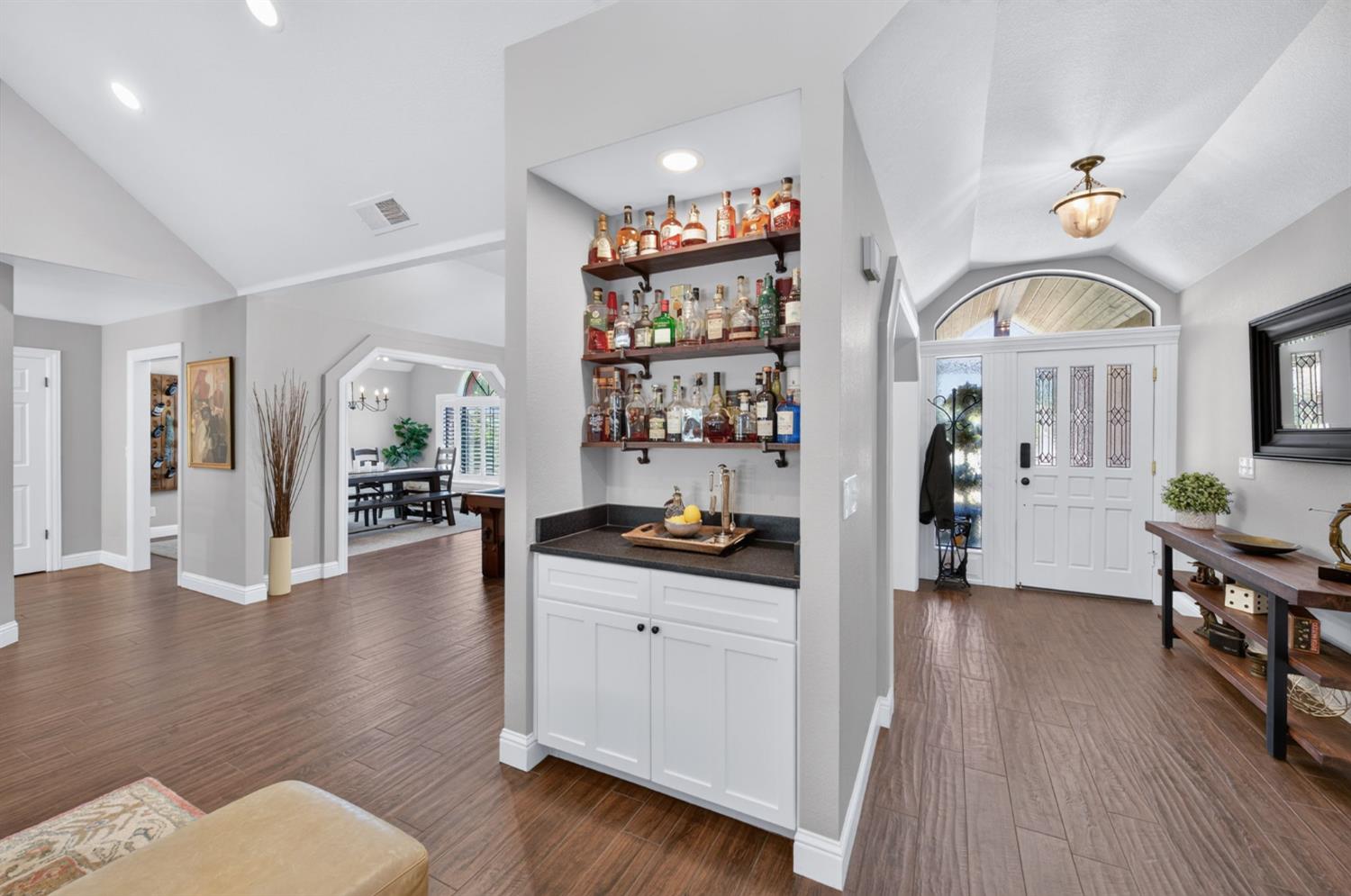 2555 W Bluff Ave #101, Fresno, CA 93711