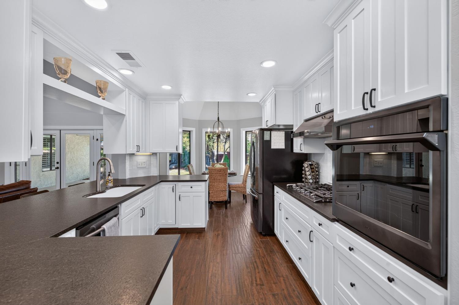 2555 W Bluff Ave #101, Fresno, CA 93711