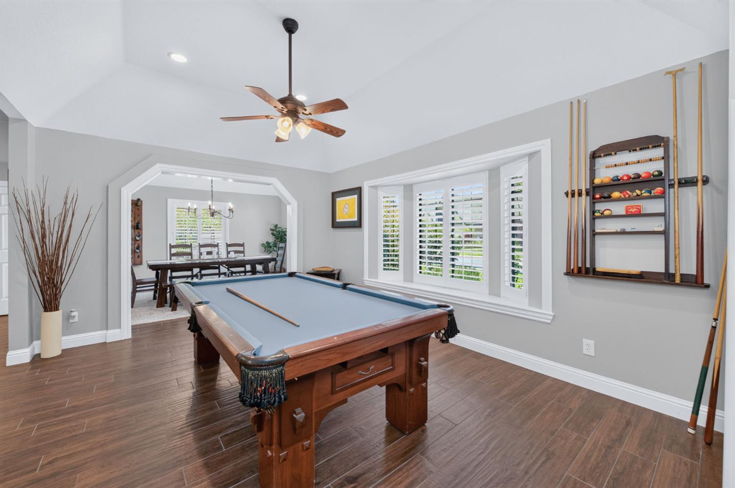 2555 W Bluff Ave #101, Fresno, CA 93711