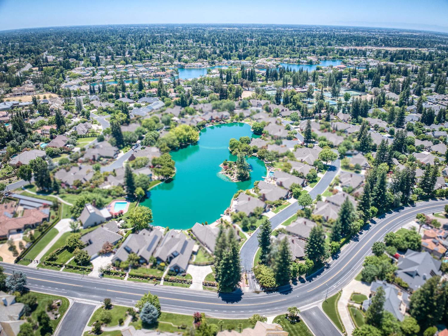 2555 W Bluff Ave #101, Fresno, CA 93711