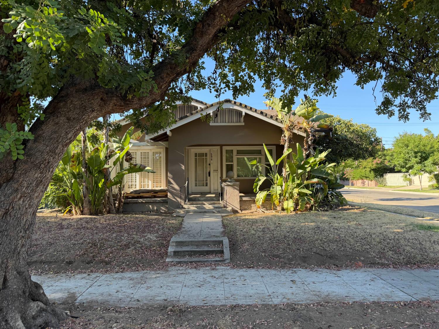 506 E Vassar Ave, Fresno, CA 93704