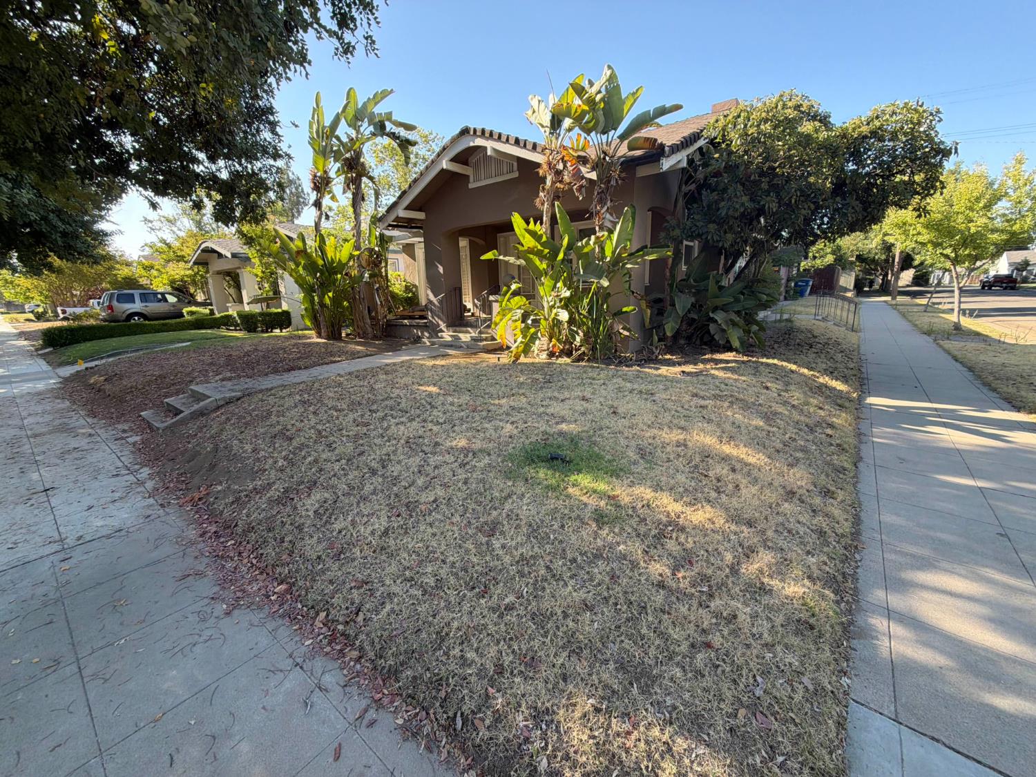 506 E Vassar Ave, Fresno, CA 93704